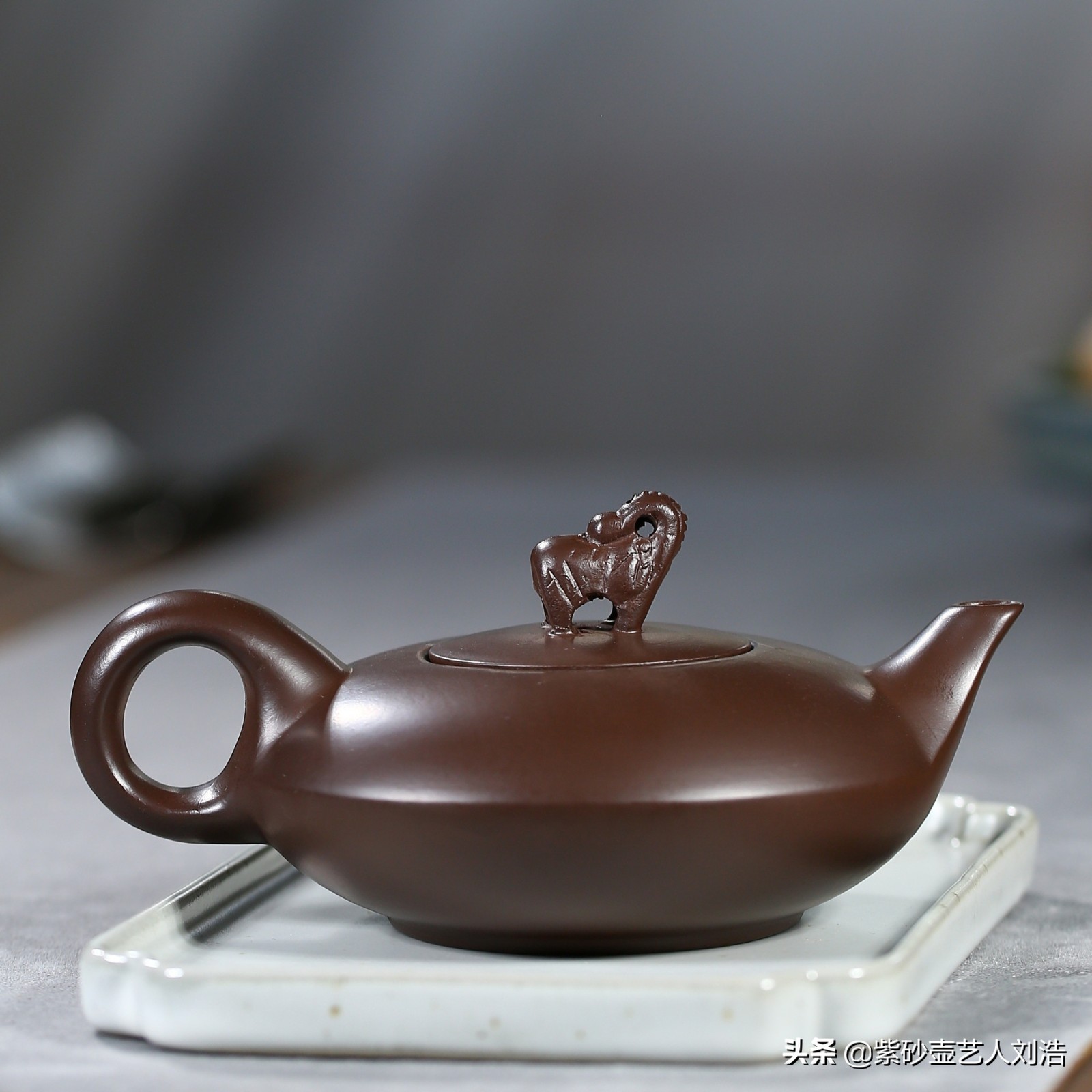 华凤祥紫砂壶目前市场价格如何,锤目纹仿古大红袍紫砂壶价格