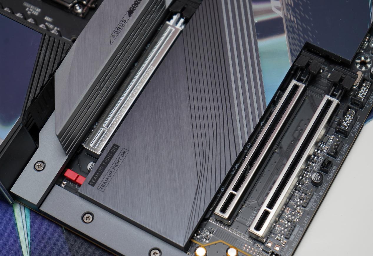 z790技嘉小雕和超耐久主板区别,技嘉超级雕主板z790搭配什么显卡