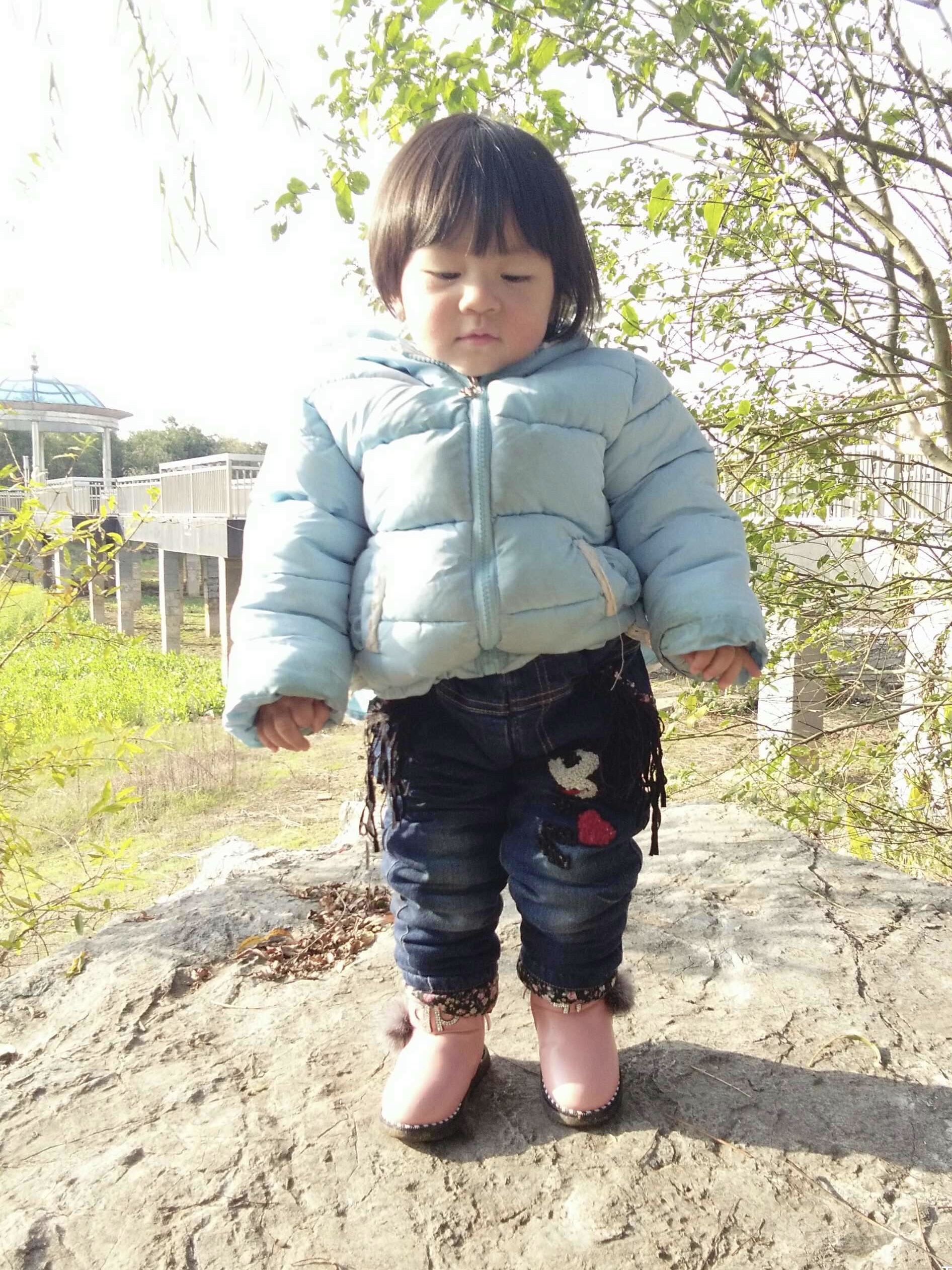 13岁女孩身高150还能长高吗,13岁半女孩身高163厘米还能长高么