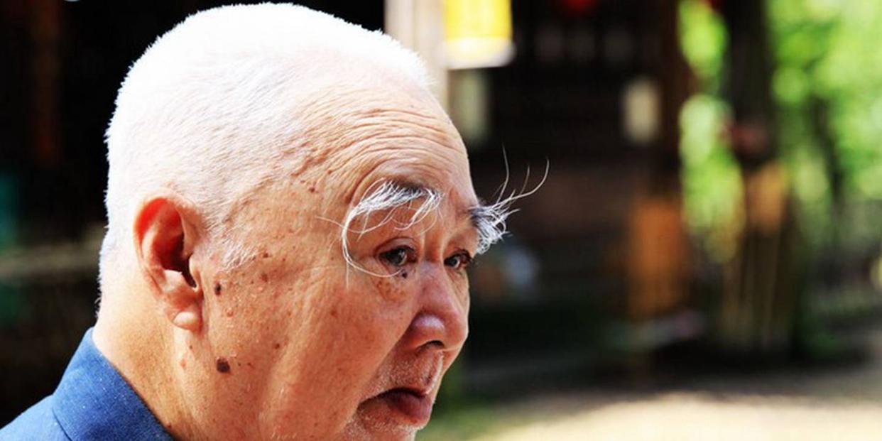 男性过了50岁眉毛变长意味着什么,中年人眉毛变长代表什么