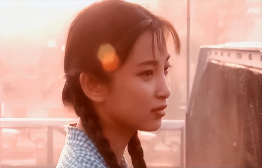 比潜伏悬崖更好看的谍战剧,浅谈悬崖和潜伏平起平坐的谍战剧