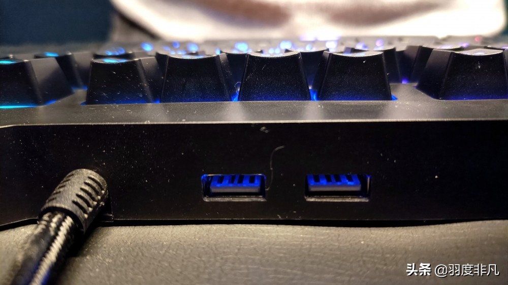 文字工作者用上电竞键鼠是什么体验？上手腹灵套装，点赞按键体验