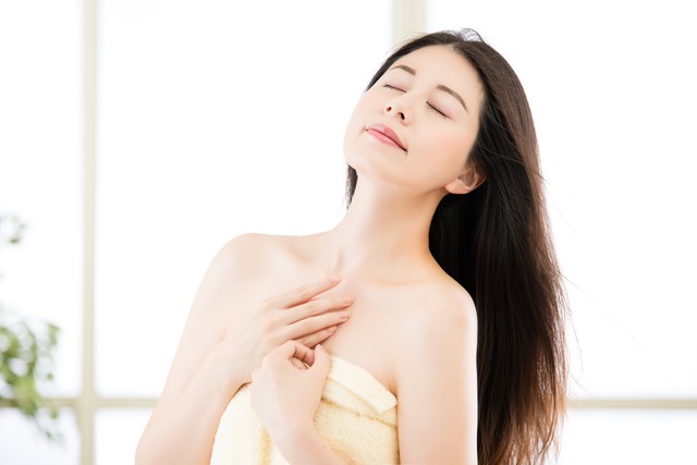 32岁的老师生财有道利用谈恋爱搞暧昧敛财