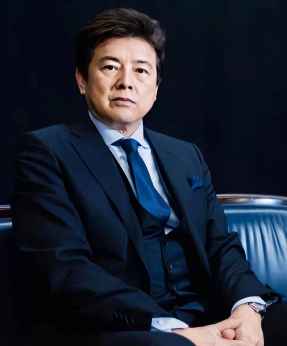 70岁三浦友和才是真男神,年轻帅气三浦友和穿红色t恤