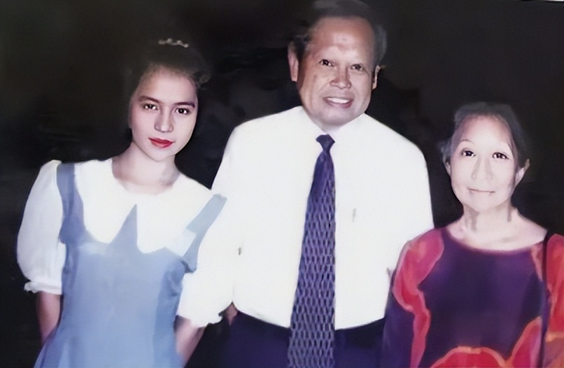 杨振宁忘年恋完整版,杨振宁娶小48岁翁帆