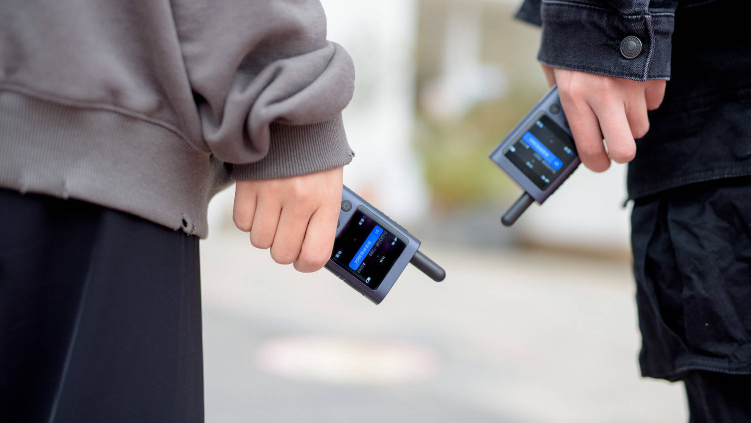 小米3对讲机网络版,小米对讲机34g版能跟手机对话吗