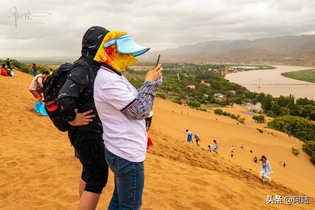 游玩鸣沙山,鸣沙山月牙泉与中卫沙坡头哪个好