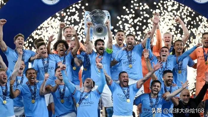 曼城两大主力离队,曼城主帅离开球队