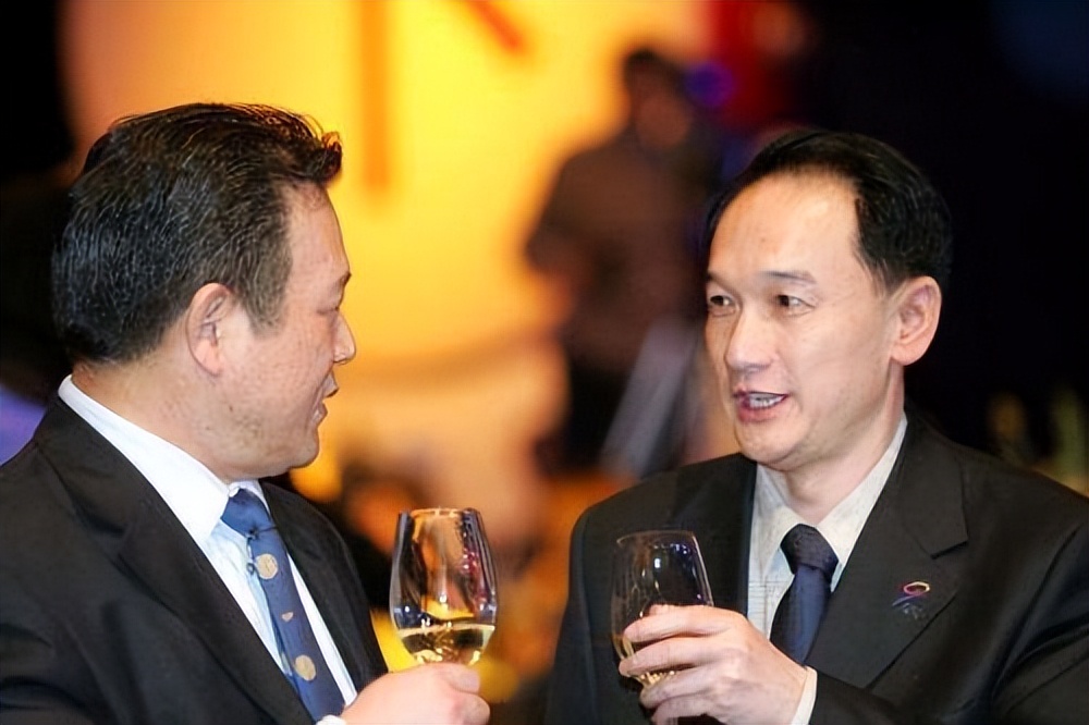 鏉庨搧鑰佸﹩榫欒彶鏄彴鐞冭鍒ら緳鑿插悧,鏉庨搧鍜屼粬濯冲鐜扮姸