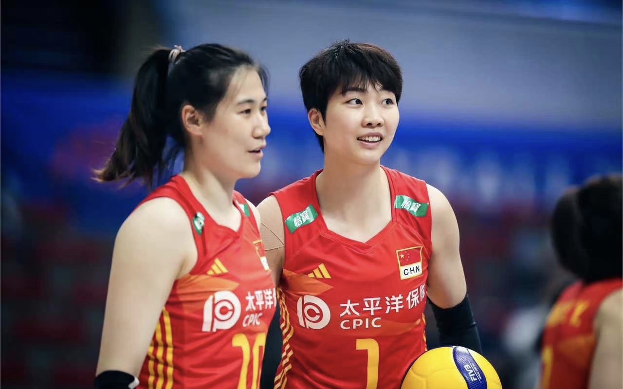 中国女排集体发文庆祝！王云蕗没空更新小说，王梦洁罕见更新动态