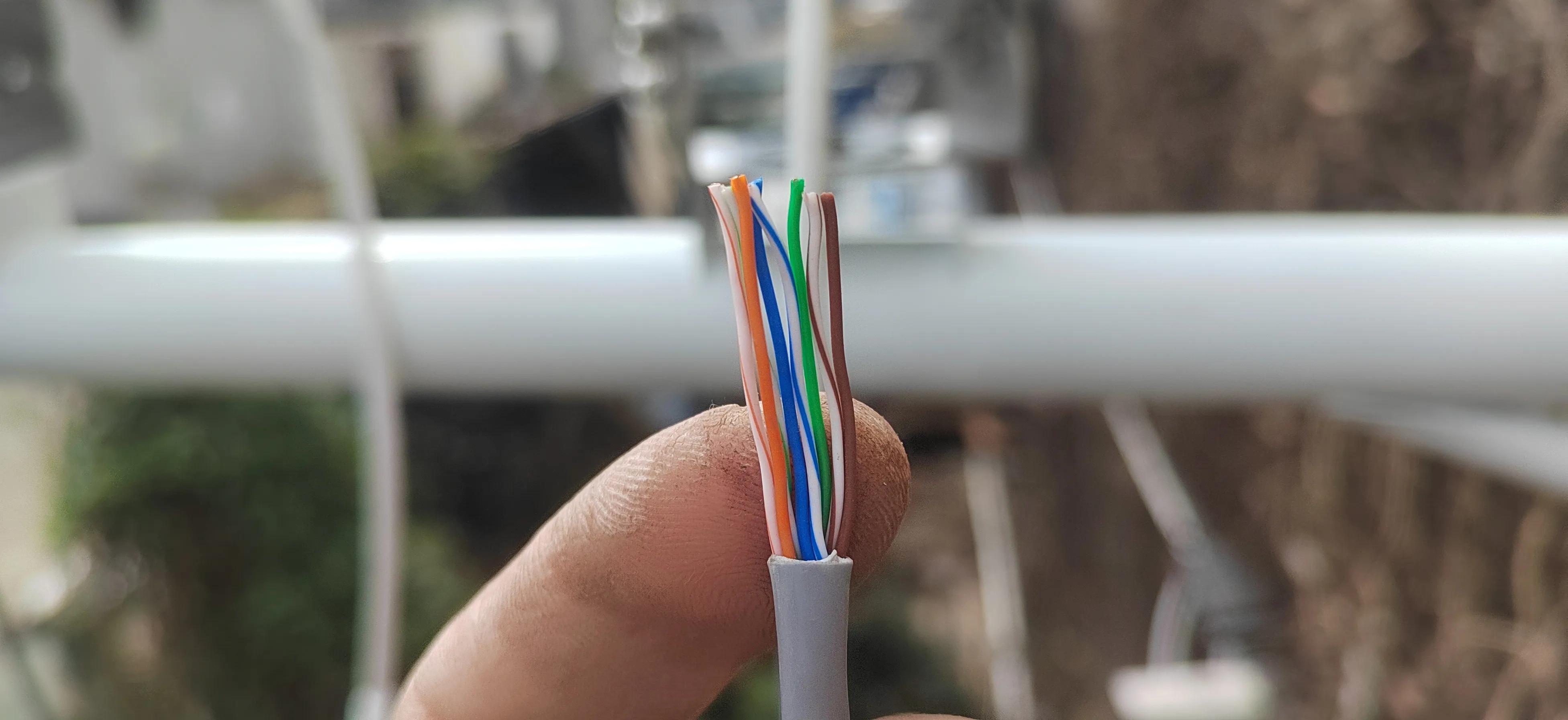 庭院监控摄像头安装教程,围墙上的监控摄像头怎么接