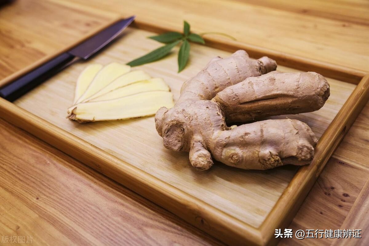 风湿关节炎反复发作怎么办？简单一味药，或可改善风湿性关节炎