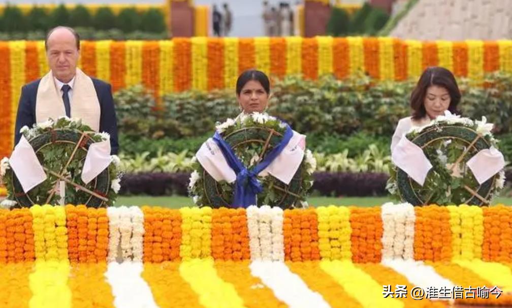 印度峰会上争奇斗艳：韩国第一夫人好嫩，日本第一夫人清新脱俗