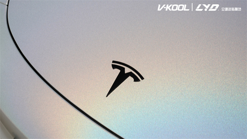 特斯拉model3改色镭射白,特斯拉model3改色流光溢彩