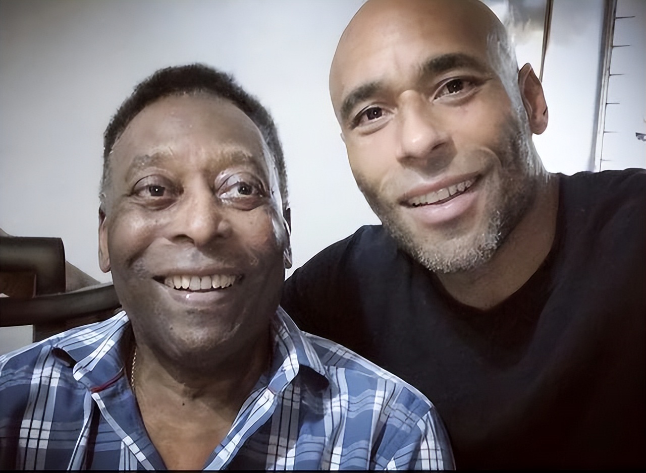 球王贝利受过最严重的伤,球王贝利吸毒吗