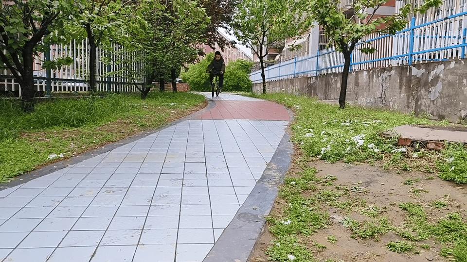 酷骑城市款儿童自行车f3,酷骑f3和迪卡侬儿童自行车哪款好