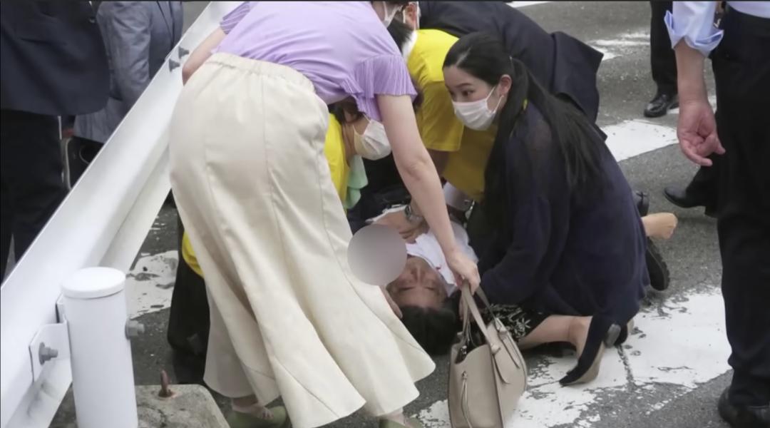 安倍晋三遇害背后：政要遭刺杀有迹可循吗？