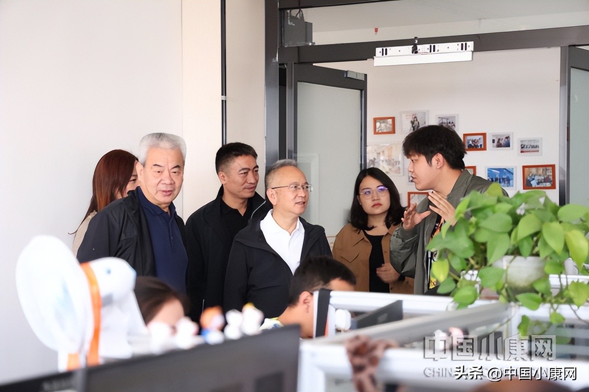 “乡村振兴百县万里行”走进华北县域：看“新能源+数字经济”如何激活张北发展新动能