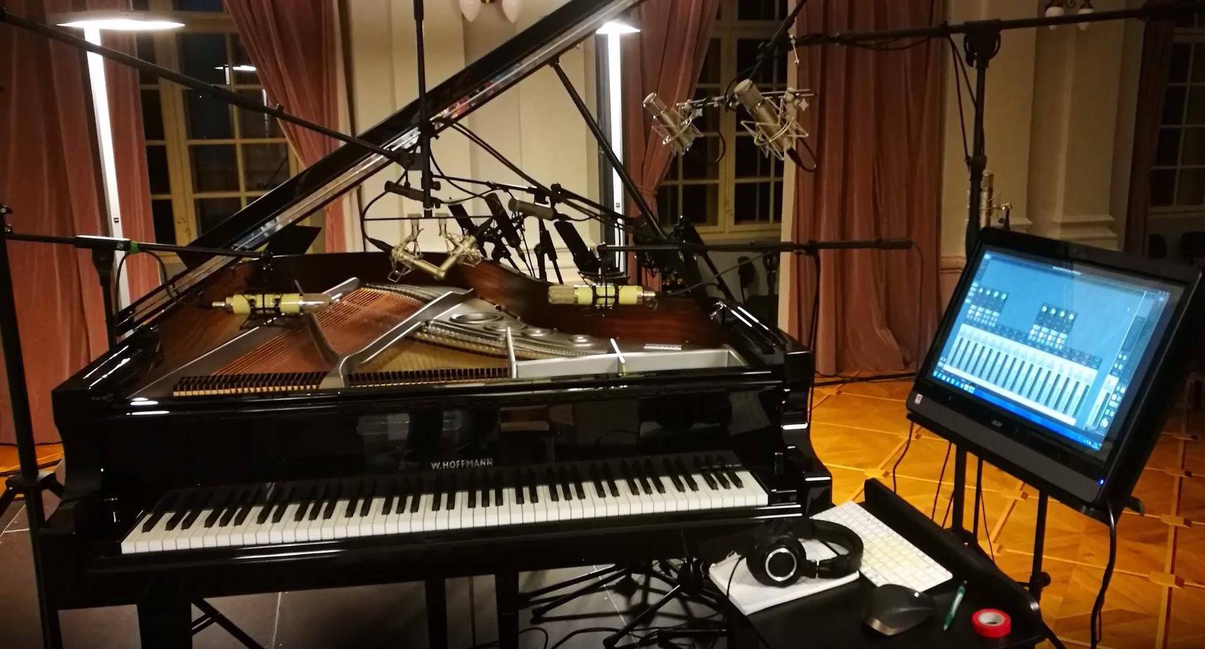 新手电钢琴推荐买什么牌子的,初学者电钢琴买什么牌子