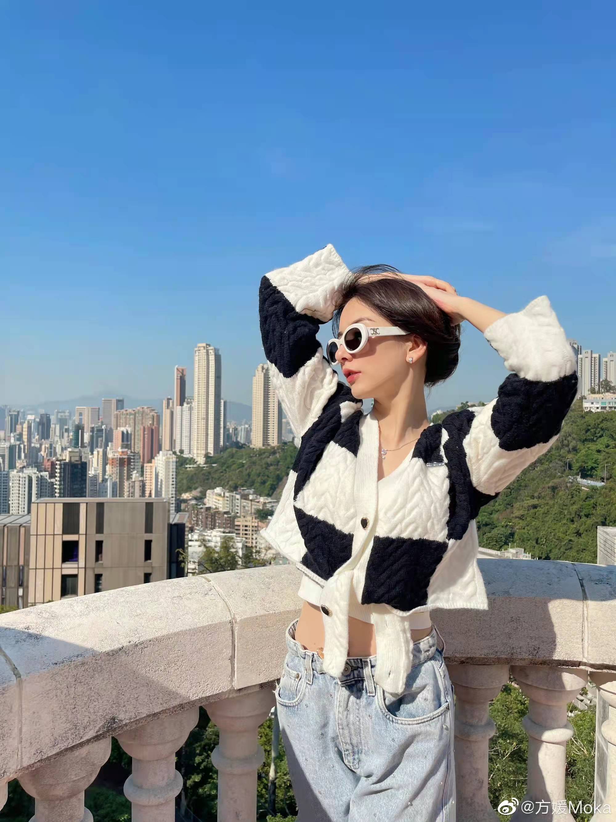 郭富城携妻出席活动方媛穿小黑裙 (郭富城方媛健身)