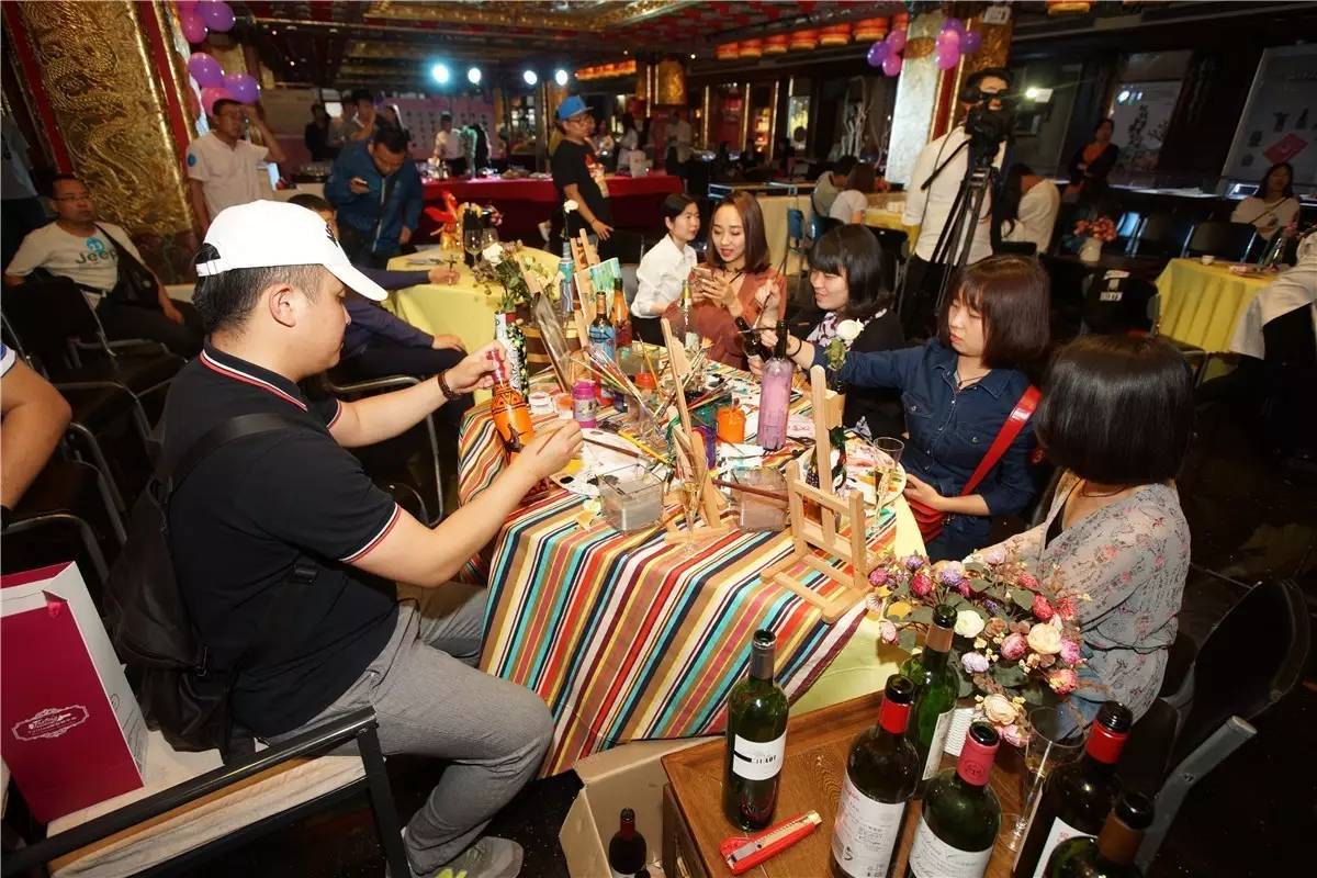 消失的她原型为泰国坠崖案,消失的她原型坠崖当事人