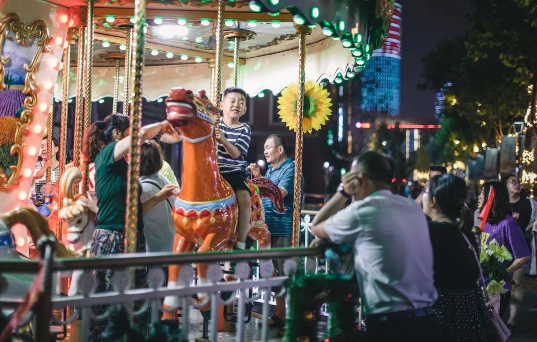 济南大观园成网红打卡地,济南好玩的打卡攻略