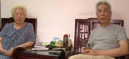 张嘉译的成长之路,张嘉译人生中两个女人