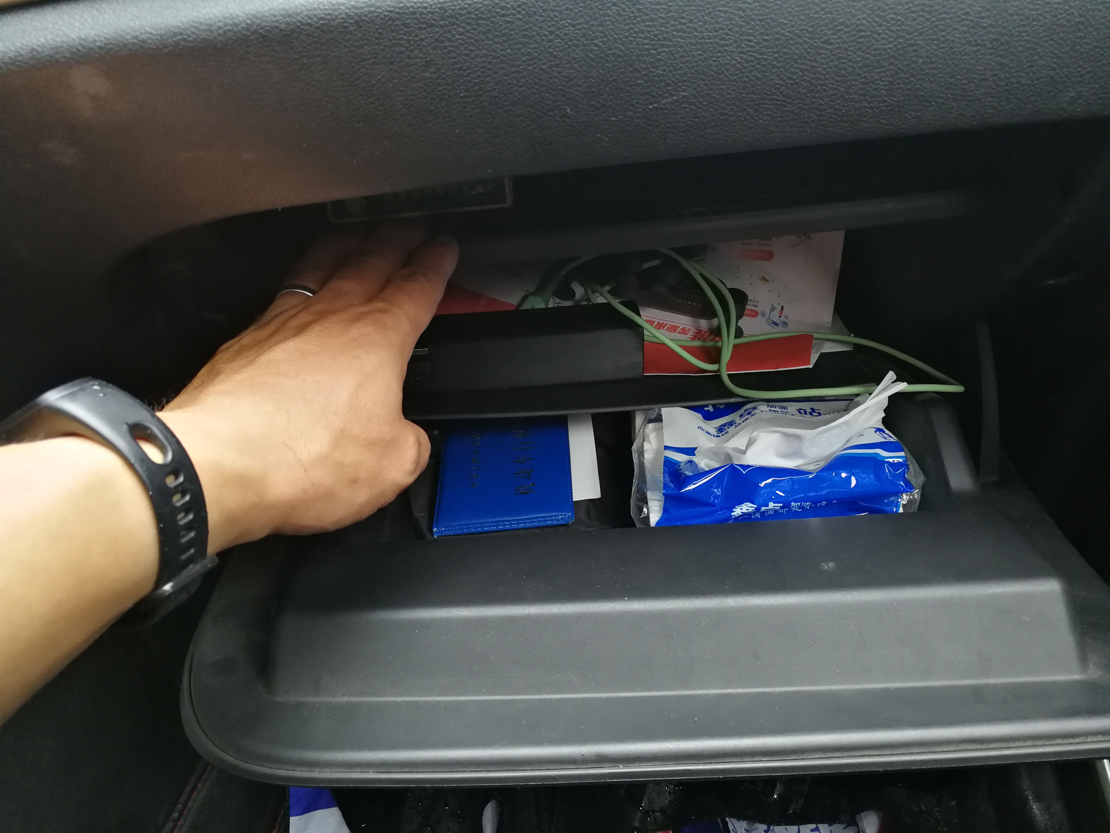 汉dm自己动手换空滤,自己动手换空滤卡子卡不上