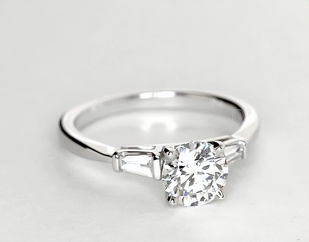 老凤祥钻石戒指一克拉多少钱,一克拉钻石戒指的价格多少钱啊