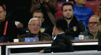 江苏土豪,花7000万买飞机,公司市值200亿,最终老板被抓,为啥