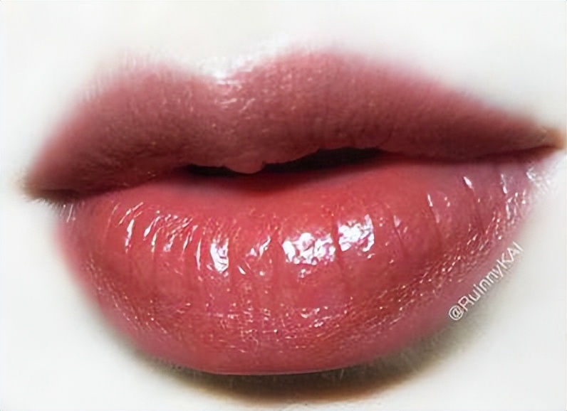 超好用的三支最显气色的口红试色,什么色号的口红最显白平价