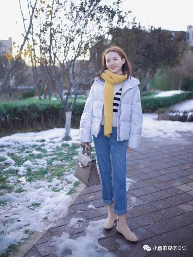 羽绒服如何搭配又时髦又显瘦,90鸭绒羽绒服女款修身显瘦中长款