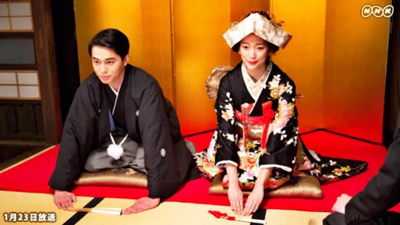 最惨星二代:父亲出轨,丈夫出轨,母亲迷信*教邪**欠下巨债