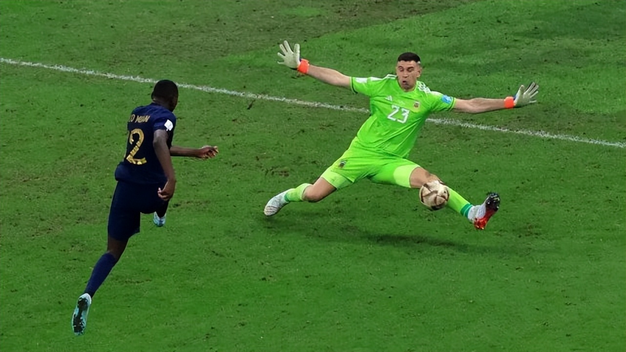 大马丁最后为什么拿了黄牌,大马丁以前庆祝动作