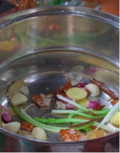 海天味极鲜好吃还是一品鲜酱油好,海天酱油鸡