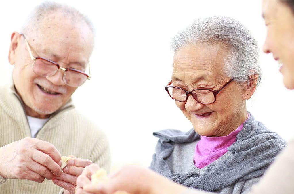 老人为啥身上有味,老人身上有一股老人味怎么办