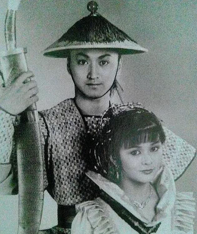 何家劲真相国语,何家劲为什么这么年轻