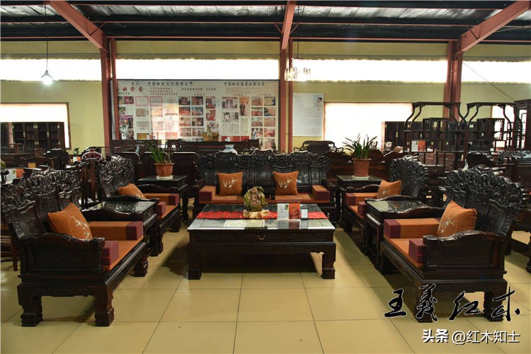 买红木家具后的变化,买回来实木家具味道大怎么办