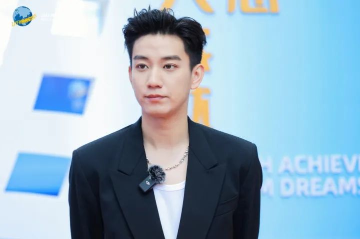 佟丽娅张光北吴谨言…百位电影人齐聚青年电影周，你被刷屏了吗