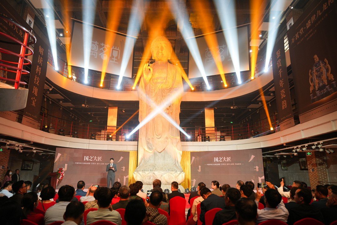 千年重器创新复原，盛世九龙樽新品首发：万茗堂再出“新王牌”