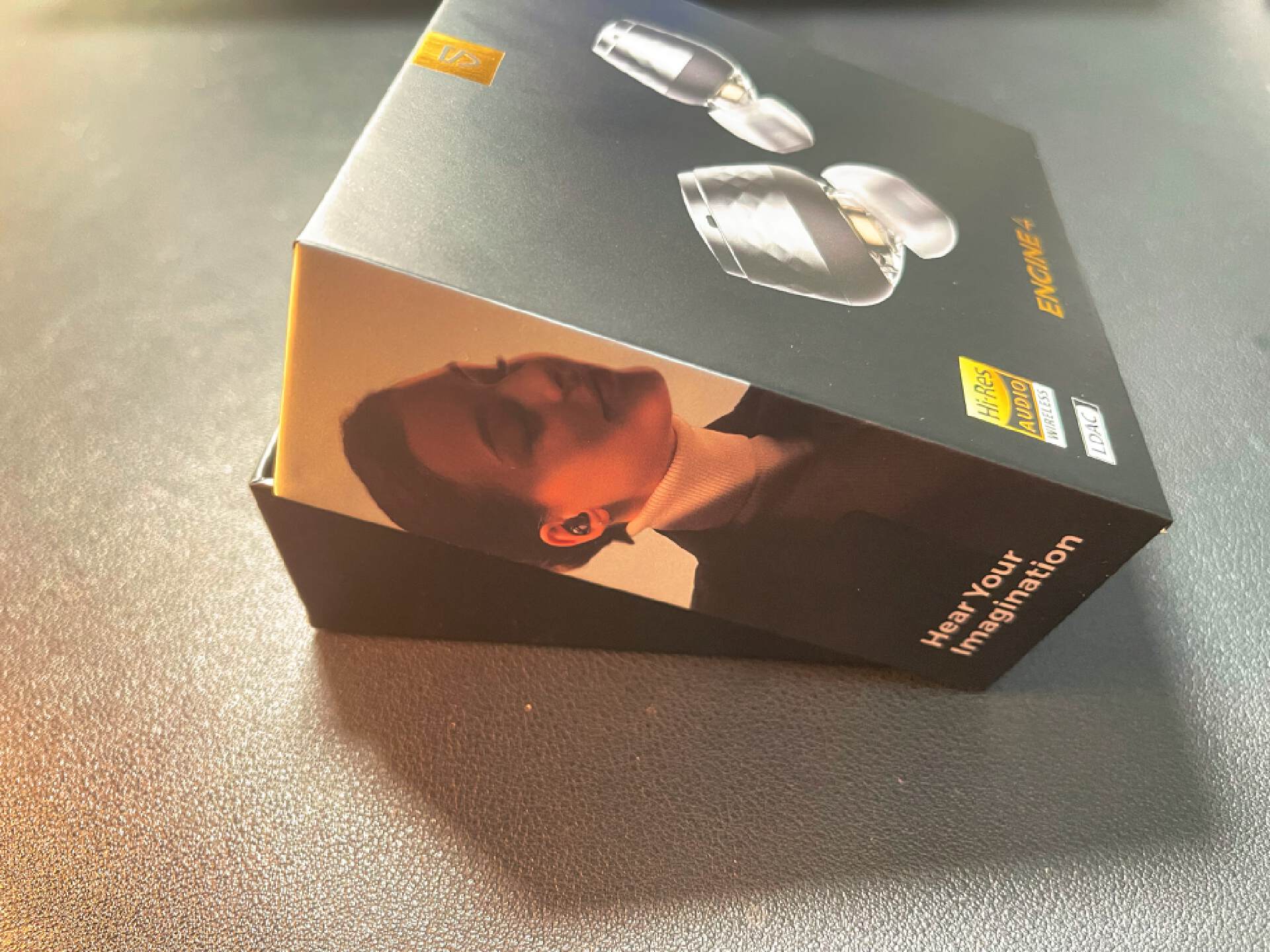 买耳机认准Hi-Res小金标！泥炭Engine4蓝牙耳机：300元档不二之选