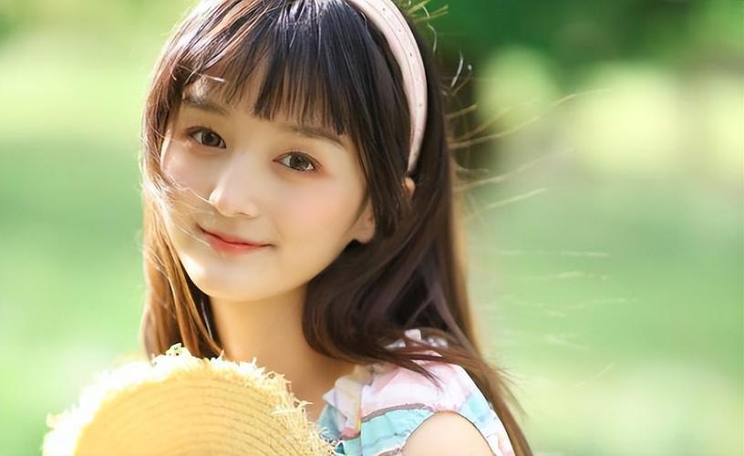 女孩最早几岁来例假,女孩初来例假最佳年龄