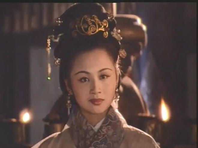 他也是一个美丽的西施，对比香港、台湾和大陆的最美版本，更美的