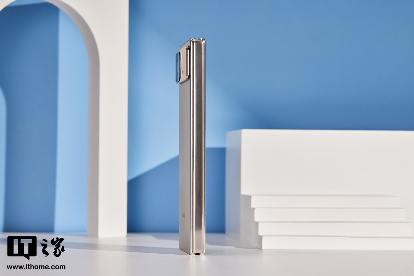 小米mixfold2折叠屏手机轻薄,小米mixfold2折叠手机评测