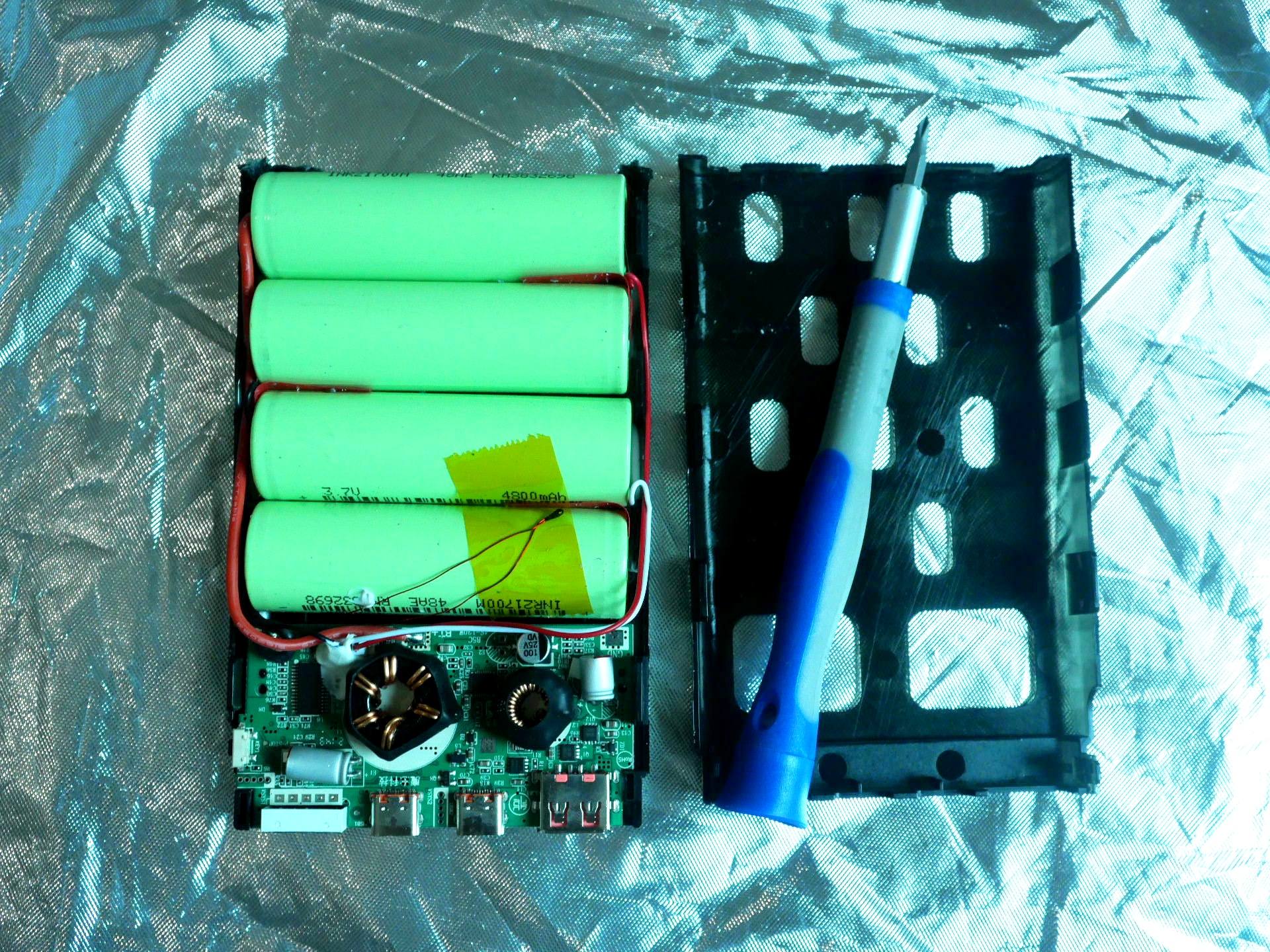 罗马仕双输入20000毫安充电宝拆解,youmaker磁吸充电宝拆解视频