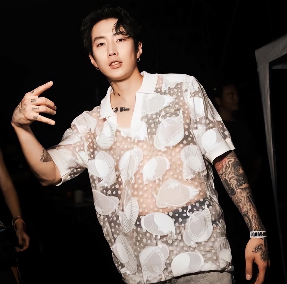 韩国明星在中国的表演,韩国明星到中国舞台表演