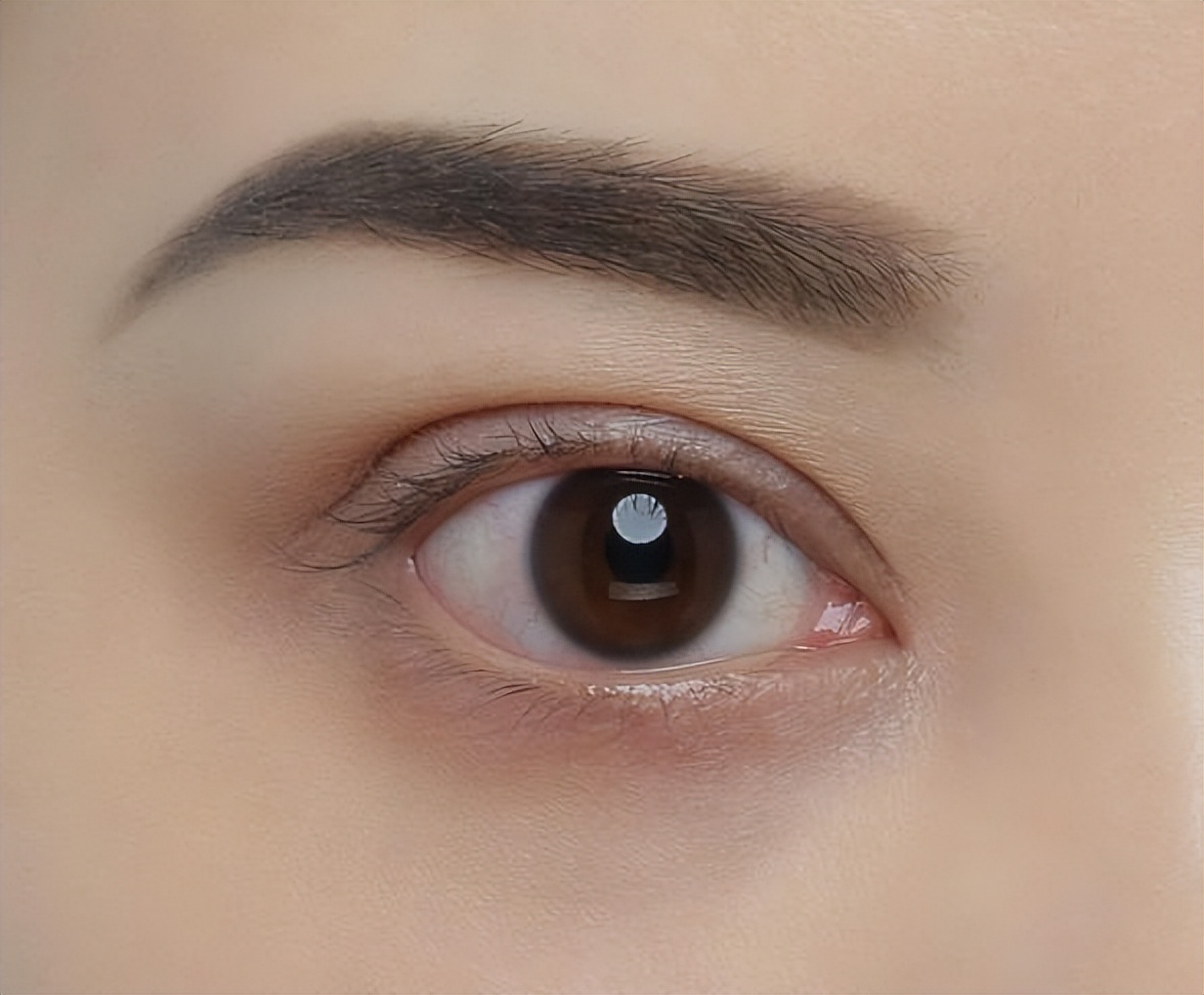 overtake复古眼妆,港风深邃眼妆画法