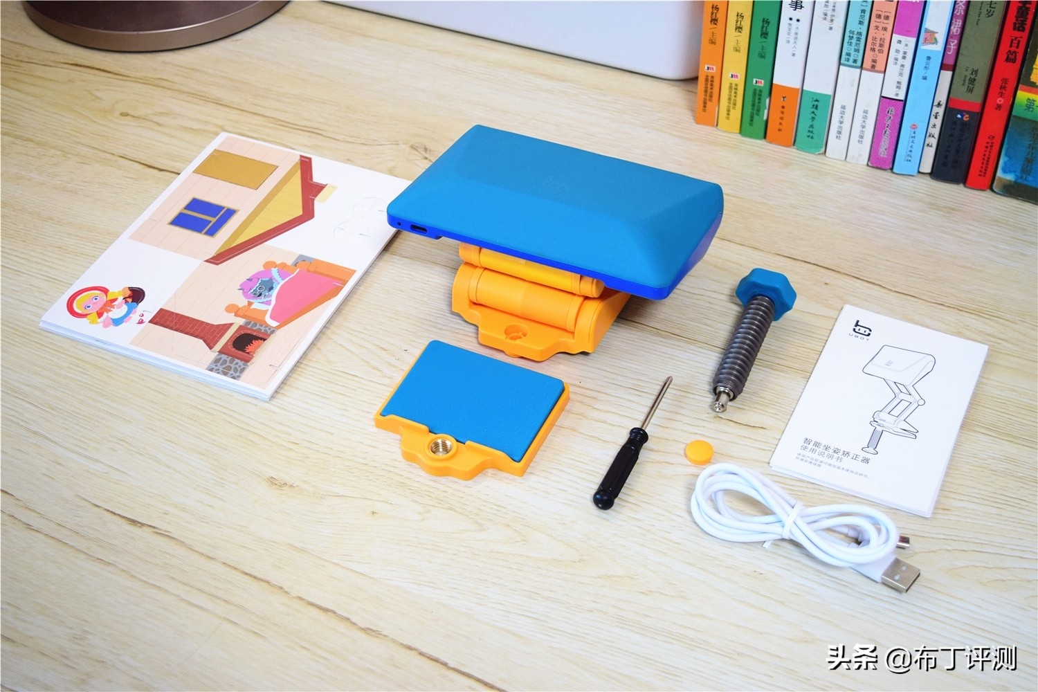 如何培养孩子的正确坐姿？UBOT智能坐姿矫正器评测