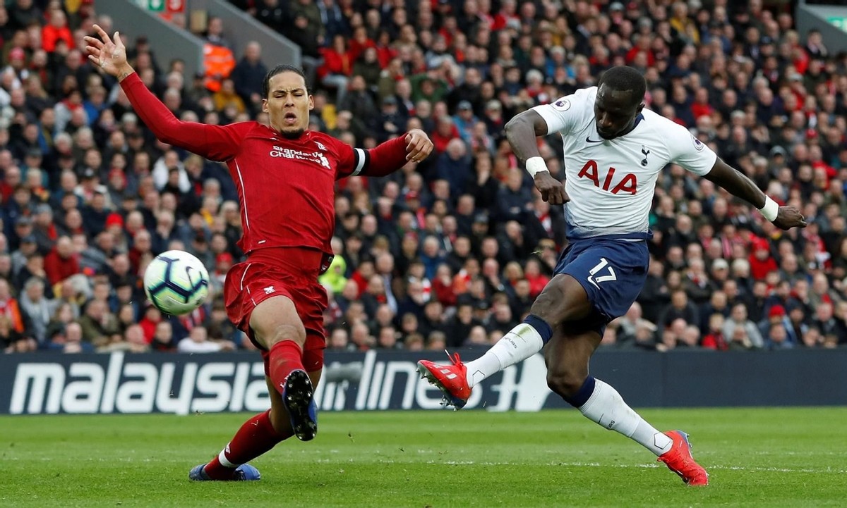 足坛名画世纪双铲,足球世界名画