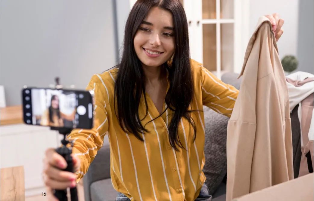 坚持以市场为导向的采购策略,坚持差异化产品策略